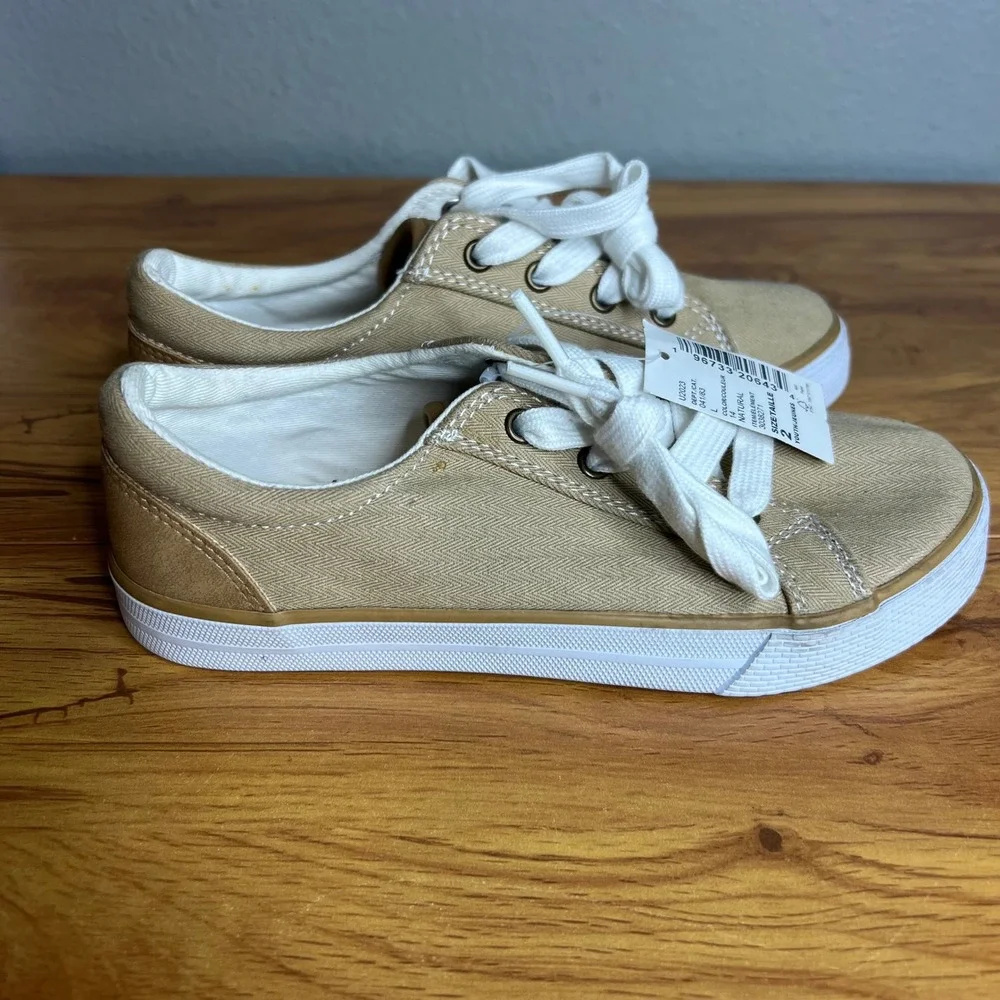 The Children's Place Sneakers Kids Size 2 Natural Tan Low Top Lace Up NEW‎